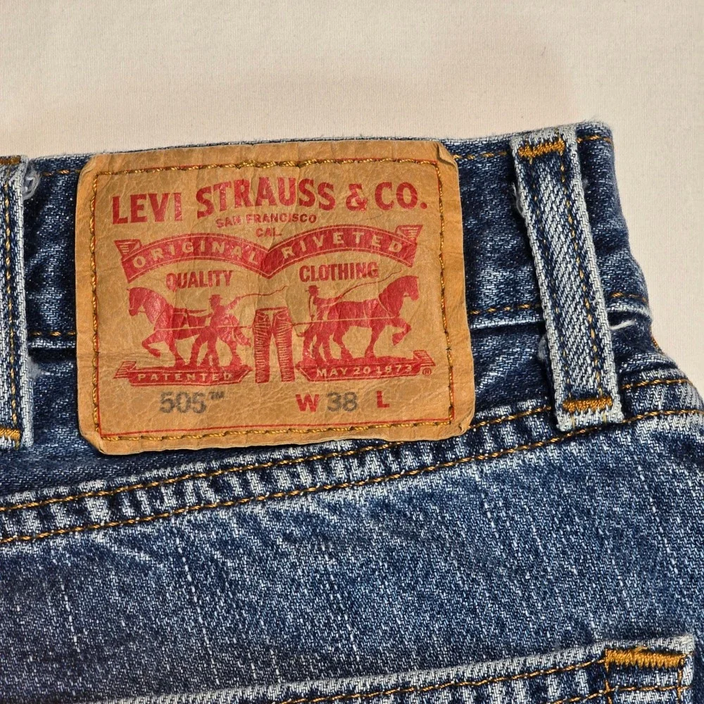 Levis 505 Regular Fit Denim Shorts Mens 38 Medium Wash Blue Jeans 34505-2114